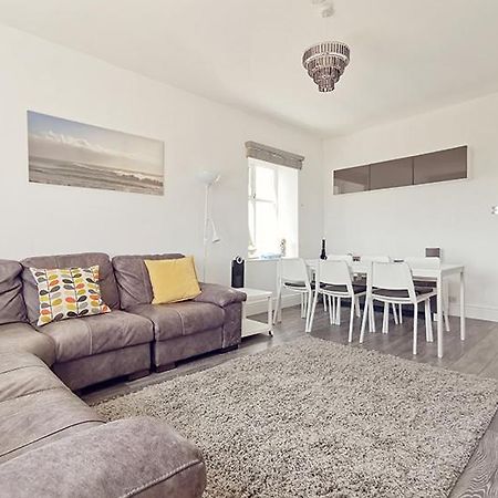 Plas Darien-3 Bed Apt- Sea Views - Sleeps 5 Trearddur Luaran gambar