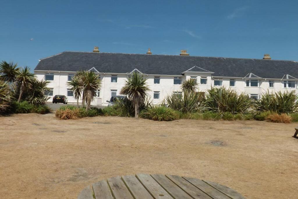 Plas Darien-3 Bed Apt- Sea Views - Sleeps 5 Trearddur Luaran gambar
