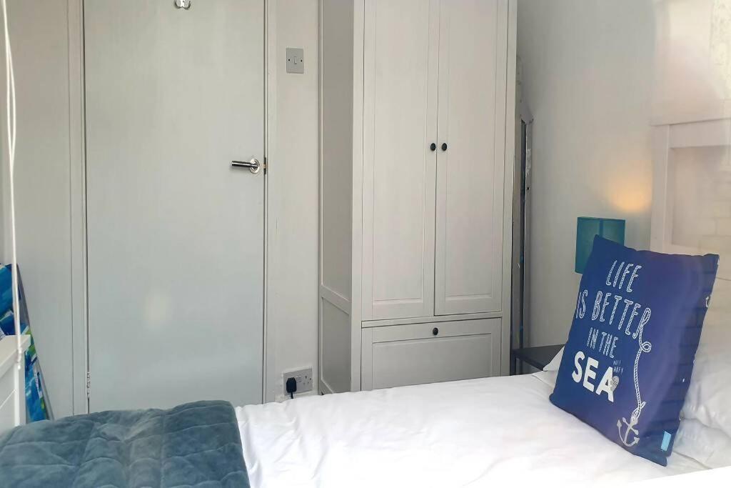 Plas Darien-3 Bed Apt- Sea Views - Sleeps 5 Trearddur Luaran gambar