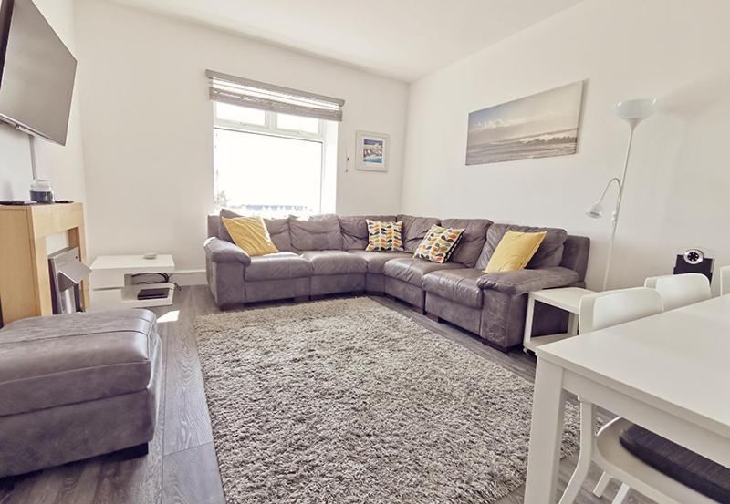 Plas Darien-3 Bed Apt- Sea Views - Sleeps 5 Trearddur Luaran gambar